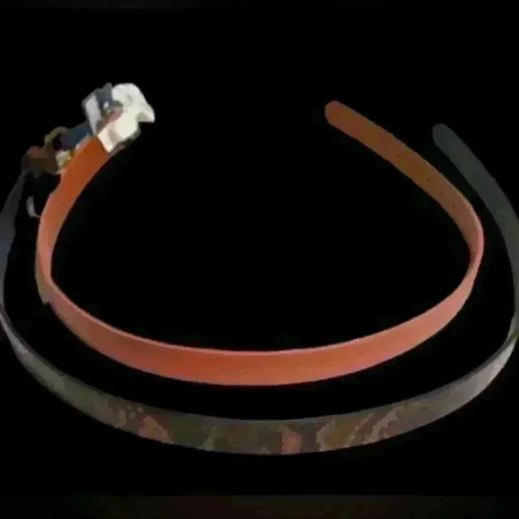 A set of women's fashion belts - Picture 4 of 4